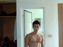 我自己的肌肉照片发下有喜欢肌肉男是肌肉0的留下QQ我找BF