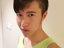 骚受一个